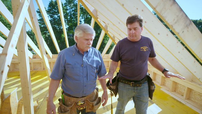 S46 E18: Tom and Charlie Silva frame the roof