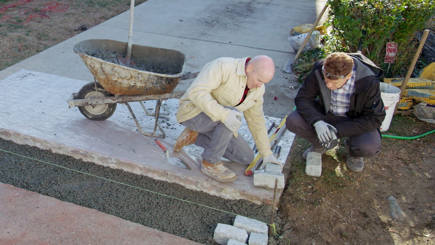 S23 E22: Mark McCullough helps install a cobblestone driveway apron