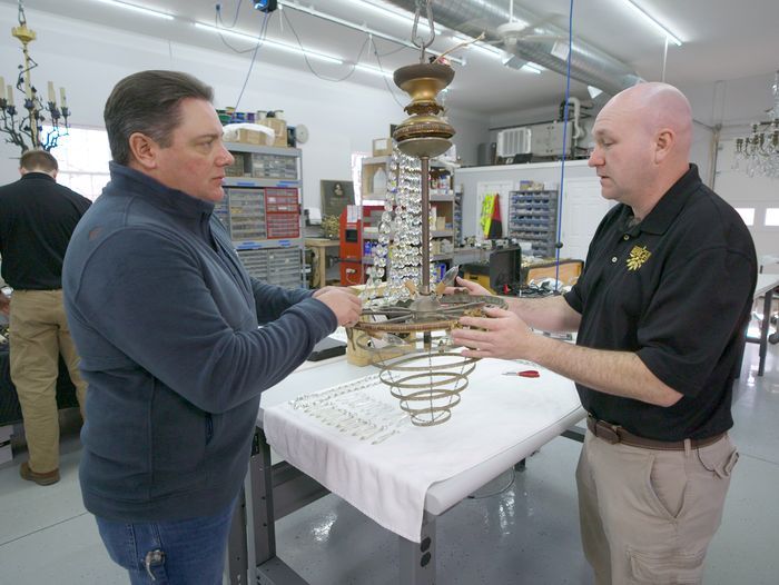 S46 E23: Heath Eastman discusses rewiring an antique chandelier with lighting restoration specialists