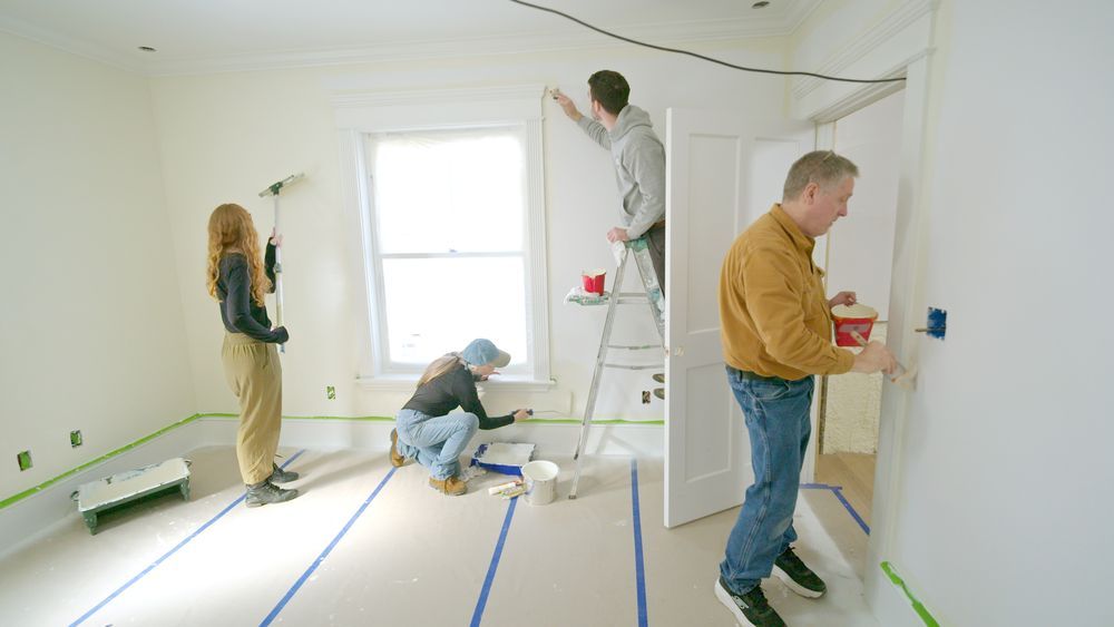 S46 E24: The Westford homeowner family paints a room together